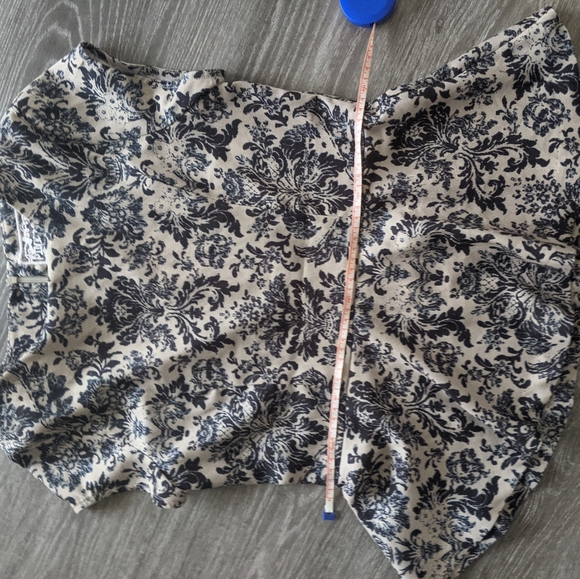 Pink Martini damask patterned peplum top - Picture 5 of 8